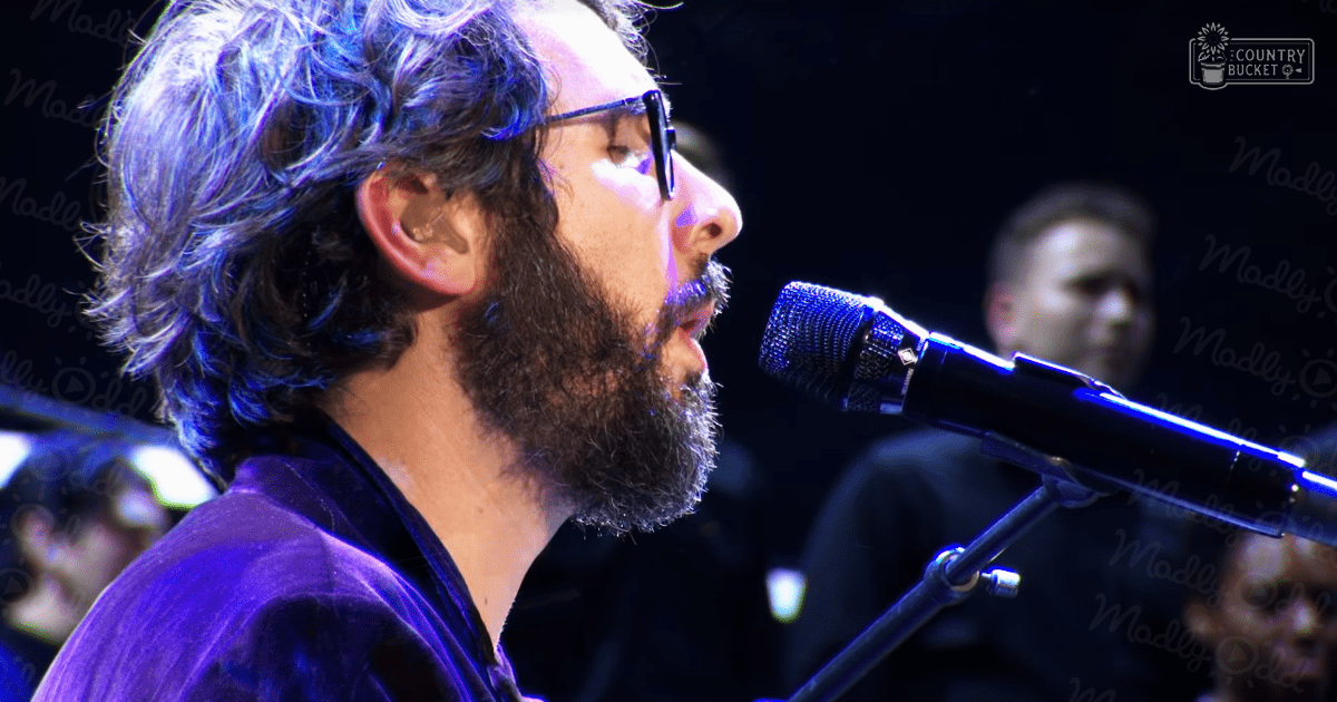 Josh Groban Performs ‘Bridge Over Troubled Water’ So Beautifully, It Makes The Crowd Weep
